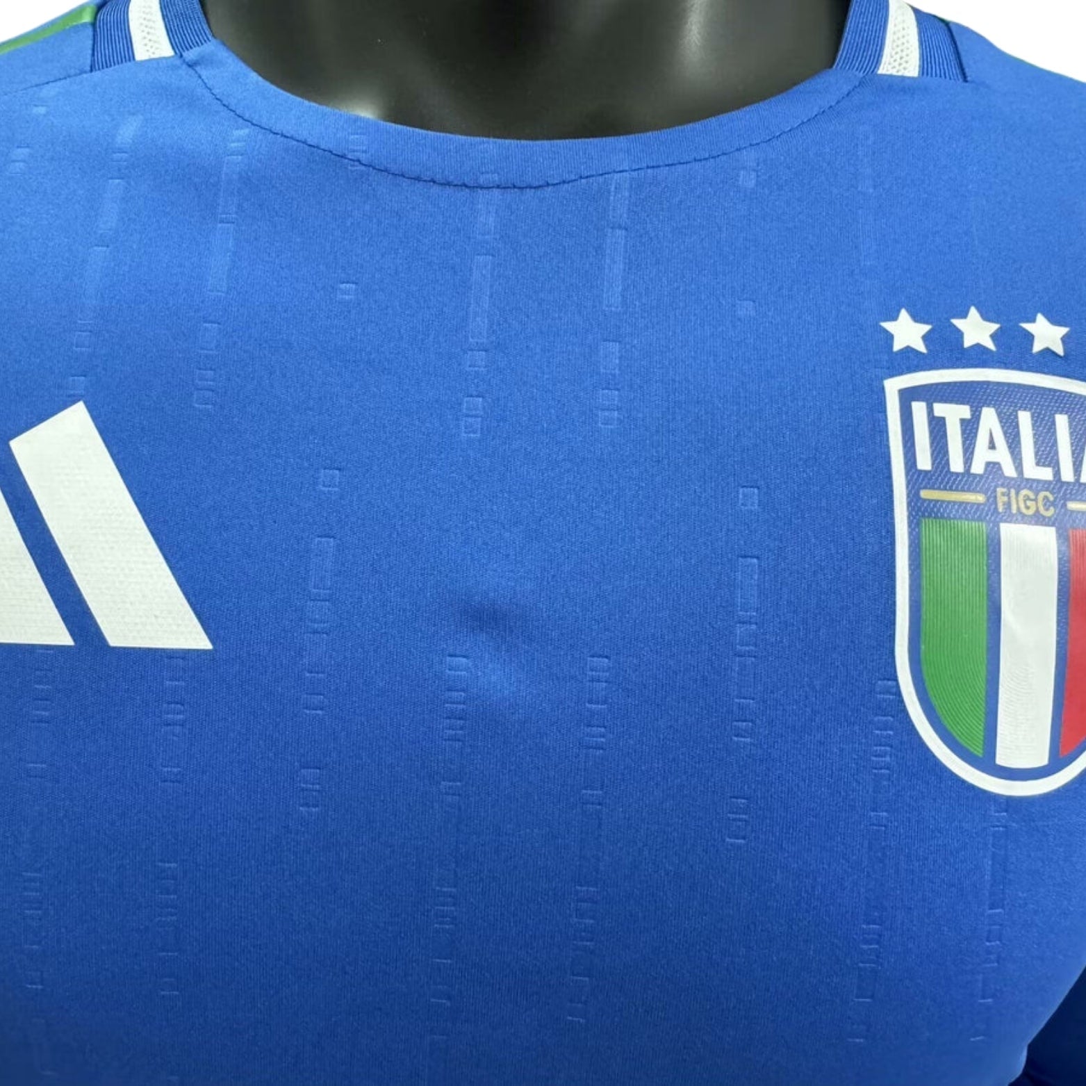 Itália Principal 24/25 - Manga Comprida - Versão Jogador - Euro 2024
